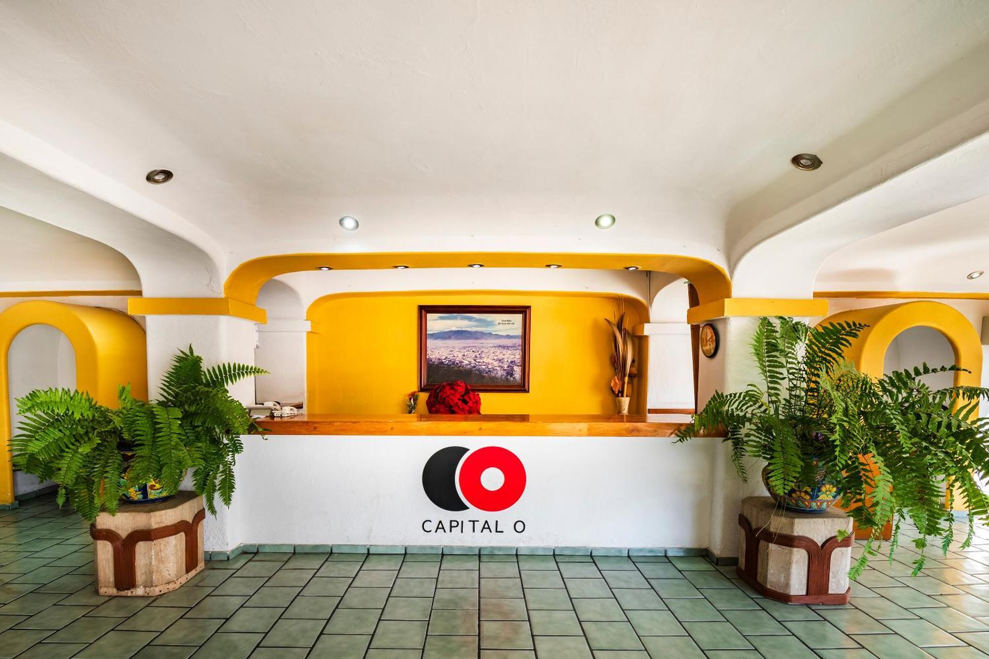 Hotel Capital O Colon, Ciudad Guzman Jalisco Extérieur photo