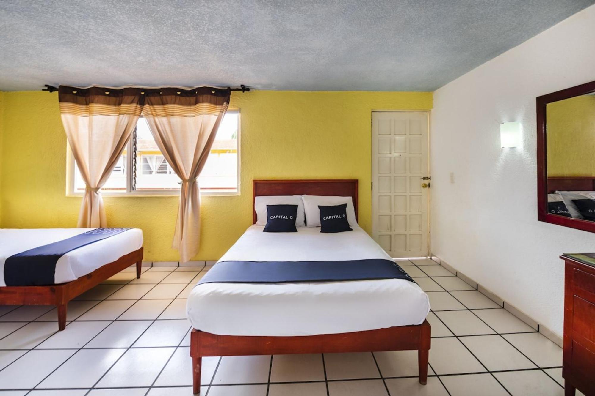 Hotel Capital O Colon, Ciudad Guzman Jalisco Extérieur photo