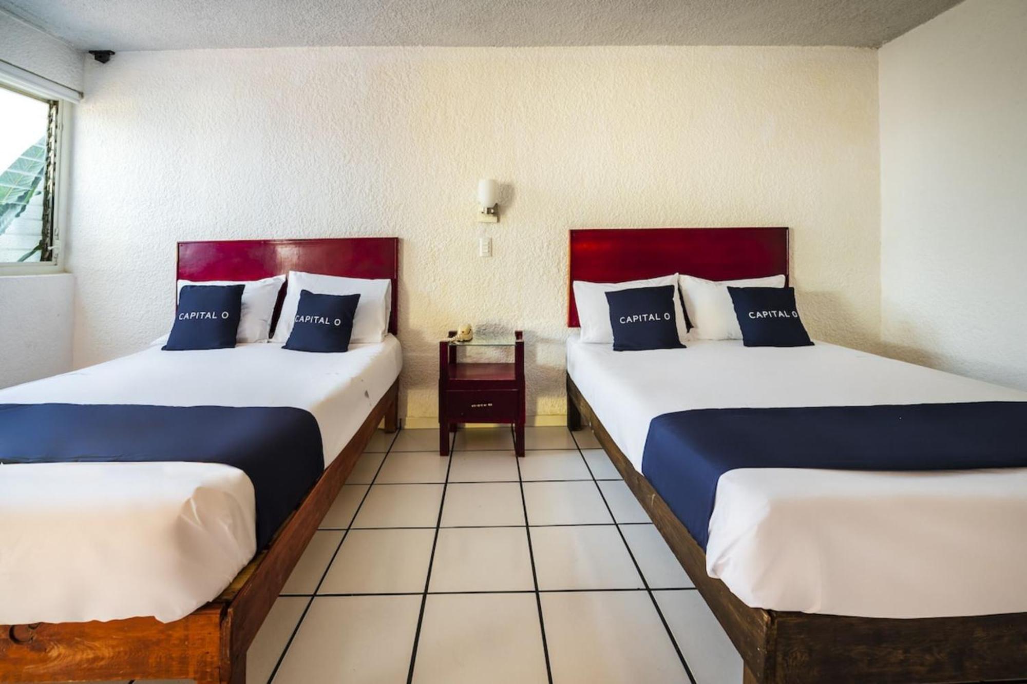 Hotel Capital O Colon, Ciudad Guzman Jalisco Extérieur photo
