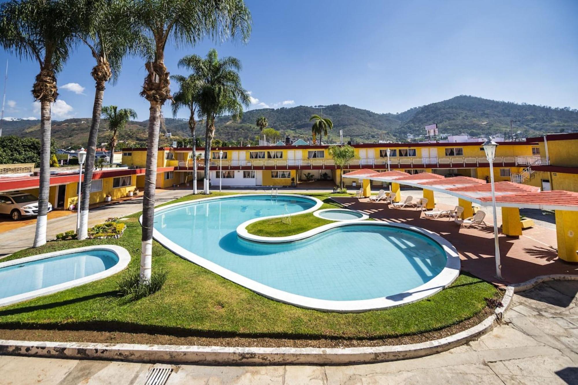 Hotel Capital O Colon, Ciudad Guzman Jalisco Extérieur photo